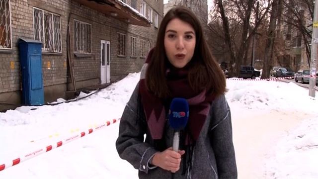На ребёнка в центре Рязани упала глыба льда. Подробности смотреть онлайн