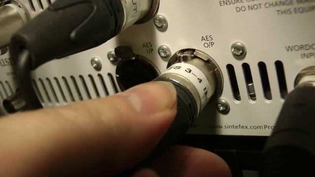 Stereo and mono audio (v1) смотреть онлайн
