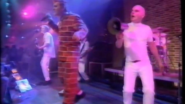 Chumbawamba - Tubthumping (I Get Knocked Down)