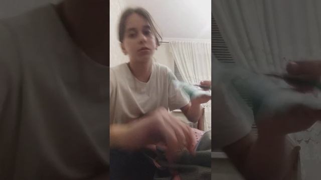 показываю мою сумку чееек смотреть онлайн