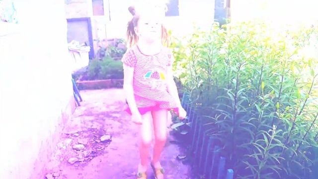 ВАРВАРА ТАНЦУЕТ! ЛЕТО СОЛНЦЕ ТАНЦЫ смотреть онлайн