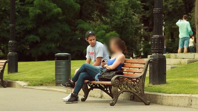 Часы на которых был день. Потерянный кошелек смотреть онлайн