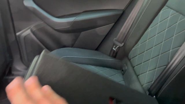 Škoda Karoq FL SportLine 2022 - FULL Review In 4K | Exterior - Interior (Steel Gray)