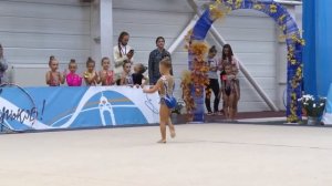 Маленькая гимнастка. Художественная гимнастика. Выступление по художественной гимнастике