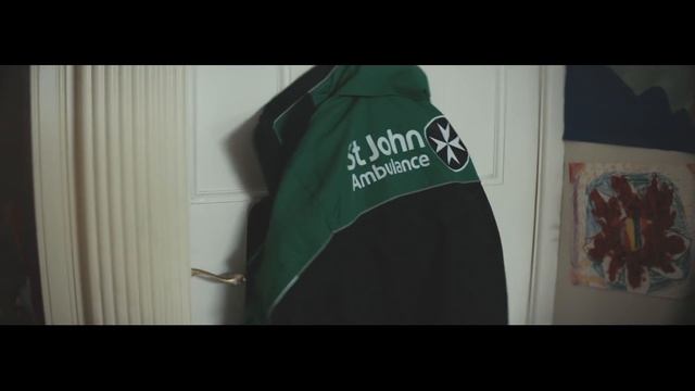 Save the boy - first aid advert by St John Ambulance смотреть онлайн