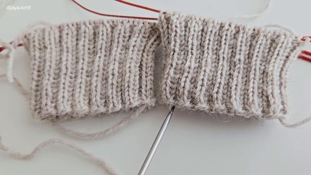 Как набирать петли? На одну спицу или на две? - djaya knitting hack смотреть онлайн