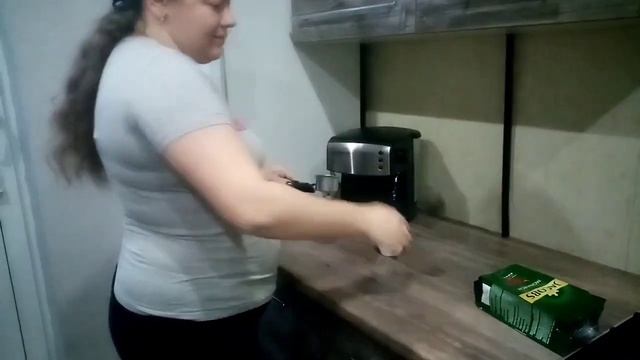 Кофемашина рожкового типа MAUNFELD MF-734BK (Видеообзор) смотреть онлайн