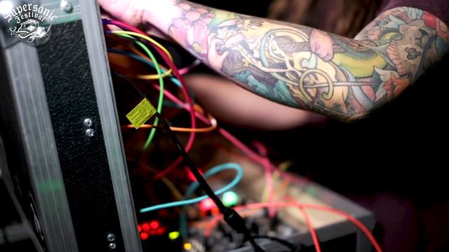 Gum Takes Tooth In the Moog Sound Lab смотреть онлайн