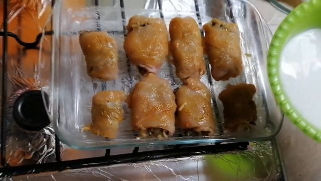 Рулетики из грудки с сыром и грибами - простой рецепт.