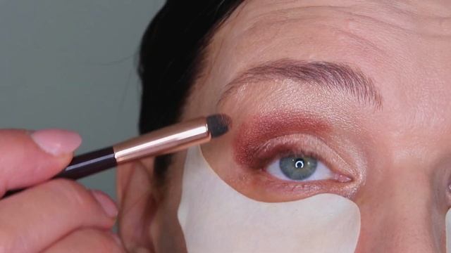 Fall 2021 | Charlotte Tilbury '5 minutes on the go' eyeshadow palette ??? смотреть онлайн