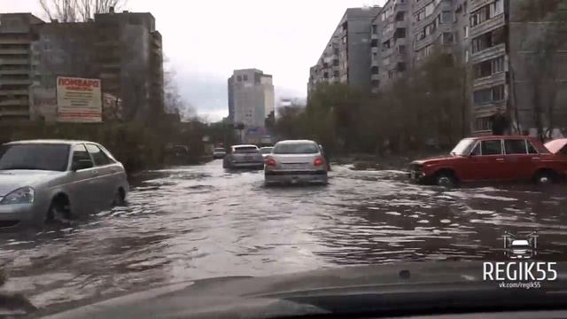 Потоп в 11 микрорайоне, Омск (22.04.2016) смотреть онлайн