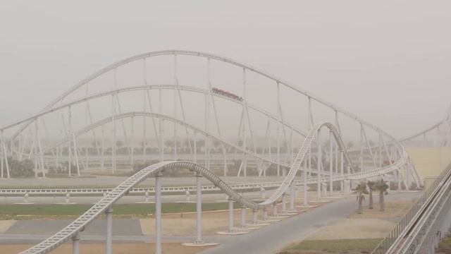 Jonny&Jackson @ Abu Dhabi Ferrari World Formula Rossa III-2012.MOV смотреть онлайн