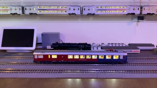 Сюрприз с вагоном рестораном ROCO 44761 DB German Dining Car Kakadu смотреть онлайн
