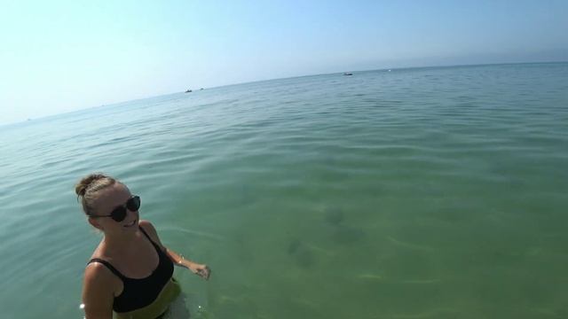 Дождались потепления воды и нашествия медуз!!! Железный Порт 2021 смотреть онлайн