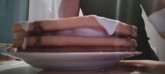 БЫСТРЫЙ ТОРТ ИЗ КОРЖЕЙ смотреть онлайн