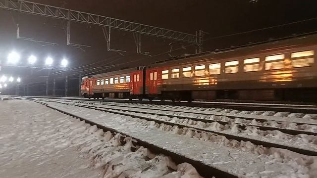 Электропоезд ЭД4М-0335/0310 рейсом № 6875 Крутое - Москва(Курский вокзал) , перегон Реутов - Жел-До