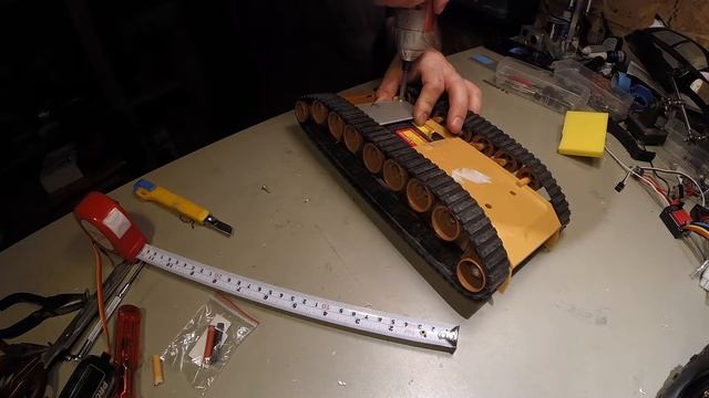 Sector 7 Toy Tank Conversion to 3s Dual Hobbywing 1060 ESC & new Radio смотреть онлайн