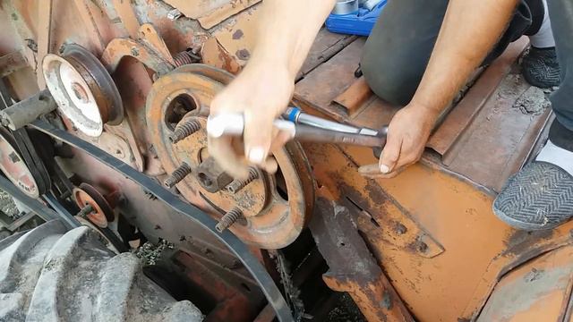 Комбайн НИВА СК 5 отцепляю приставку для уборки подсолнуха смотреть онлайн