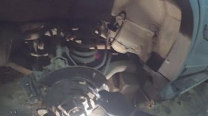 Honda CR-V II (снятие колодок стояночного тормоза)