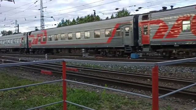 Поезд 67/68 Москва - Абакан на ст. Балезино. смотреть онлайн