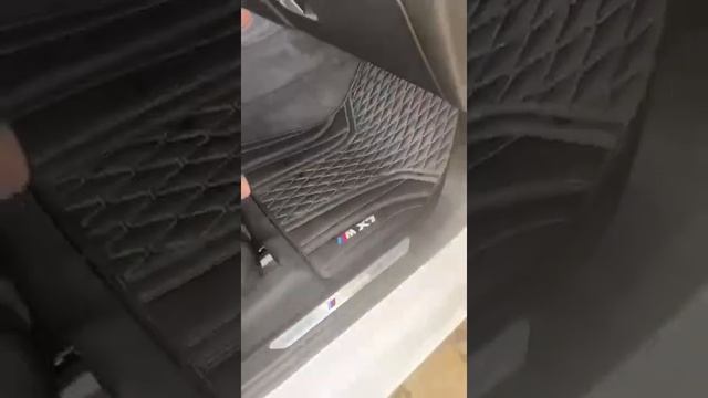 Ковры в салон на заказ из Эко кожи BMW X7 смотреть онлайн