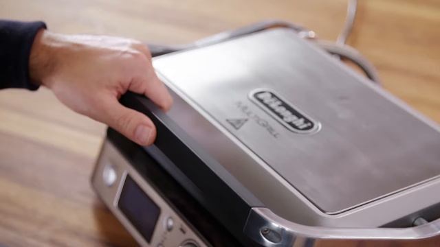 How to use the open grill on your De’Longhi Livenza All-Day Grill смотреть онлайн