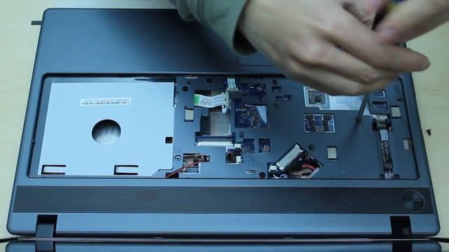 acer aspire 5733z disassembly remove hard drive/motherboard/keyboard etc.. смотреть онлайн