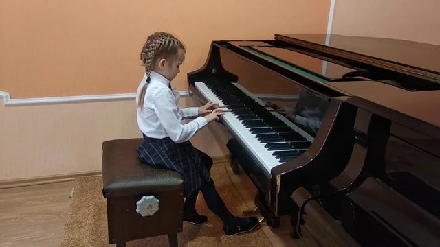 Golub Anastasiia - E. Davis "The last yellow leaves" смотреть онлайн