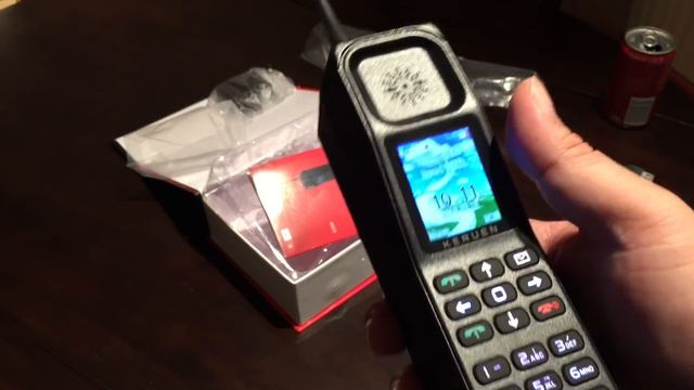 Retro Classic 80's style Brick Cell Phone Review смотреть онлайн