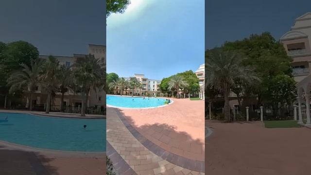 Как обычный тренер по спортивной гимнастике живет в Dubai смотреть онлайн