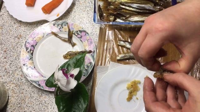Салат Пикантный из мойвы смотреть онлайн
