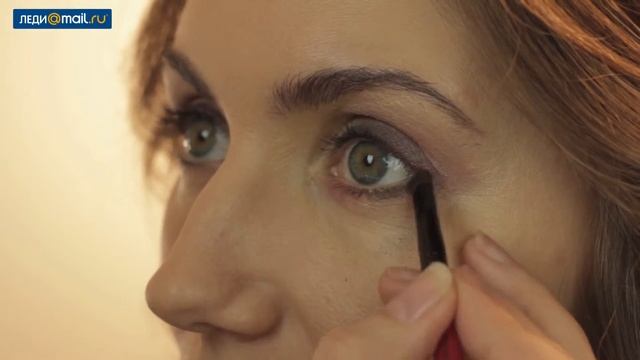 Цветные акценты в макияже смотреть онлайн