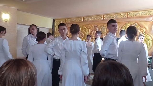 Танець вальс . смотреть онлайн