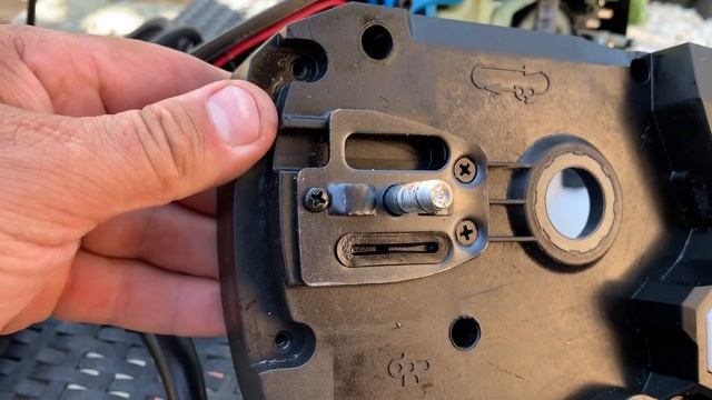 Mac Allister MCSWP2000S-2 2000W 220-240V Corded 400mm Chainsaw