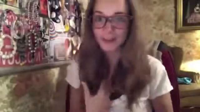 Старое видео Саши Спилберг DD смотреть онлайн