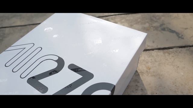 Nike Air Max 270 Throwback Future смотреть онлайн