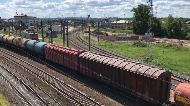 Манёвры тепловоза ТЭМ14-0004 смотреть онлайн