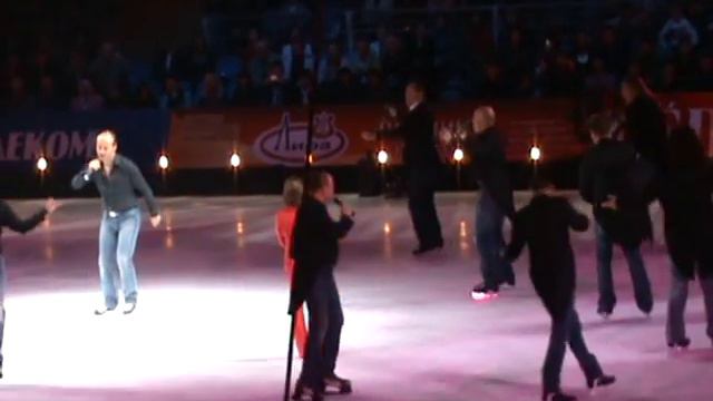 Turetski's choir "Lady in red" with Rodnina смотреть онлайн