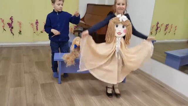 Прикольный номер с воронами! Один щенок был одинок. Постановка М.Родиной по стихотворению А.Барто смотреть онлайн