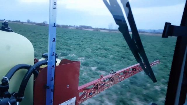 John Deere 6130R + Hardi Master Echo 1200l/18m-Prskanje repice смотреть онлайн