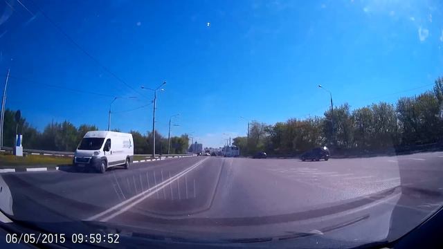 Парочка спешащих. Белгород 06.05.2015 смотреть онлайн