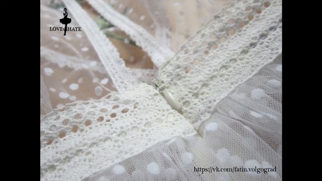 Платье из фатина в горошек с аппликацией РОЗА по мотивам D&G смотреть онлайн