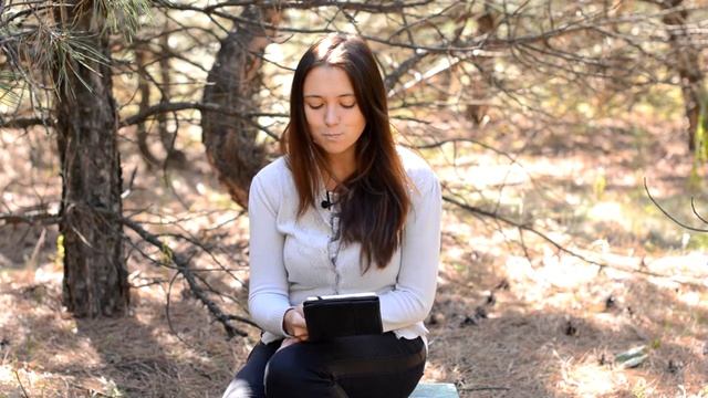 Тютчев Ф. "Есть в осени первоначальной" смотреть онлайн