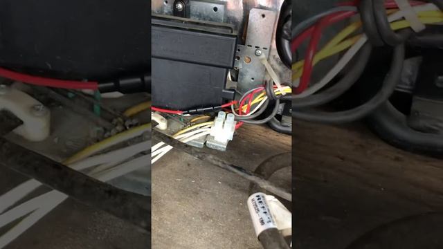 RV Refrigerator not working (hidden fuse / EASY FIX) смотреть онлайн