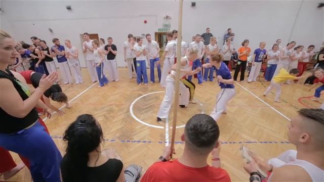 Unicar Capoeira / Eu sou Capoeira / Warszawa 13-15 05.2016 / roda part 1 смотреть онлайн