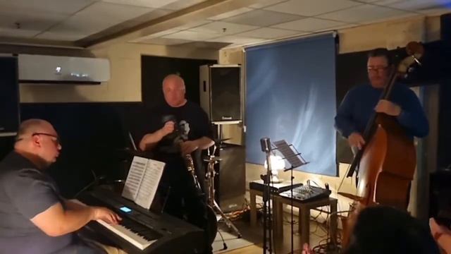 Robert Anchipolovsky Quartet Soft Winds смотреть онлайн