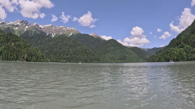 Семьей на море на авто из Новосибирска ч 4 Абхазия о. Рица... смотреть онлайн