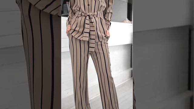 Брючный костюм в полоску 12775