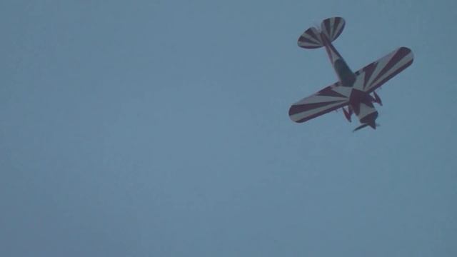 Red Eagles Biplanes hammerhead aerobatic display Abbotsford Airshow 2012 00213.MTS смотреть онлайн