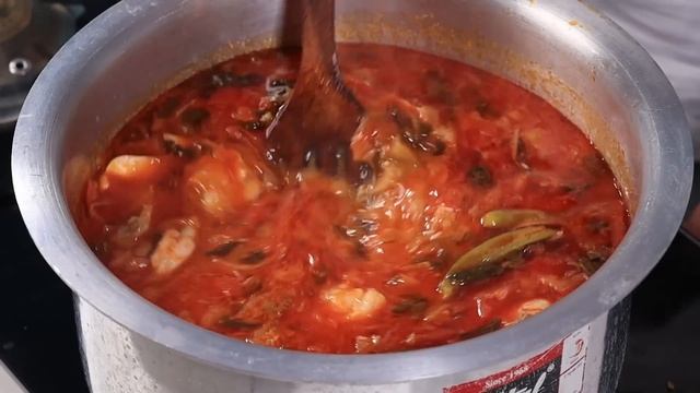 வீட்டு அரிசியில் அசத்தலான சிக்கன் பிரியாணி | Very Tasty Chicken Biryani in Raw rice | Jabbar Bhai смотреть онлайн